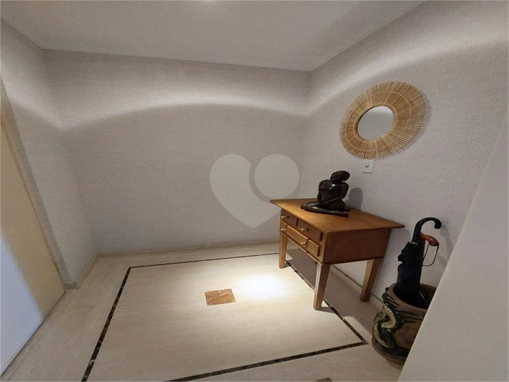 APTO 4 QUARTOS 3 SUITE + 3 VAGAS