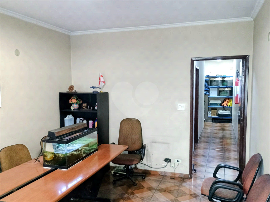 Casa Comercial