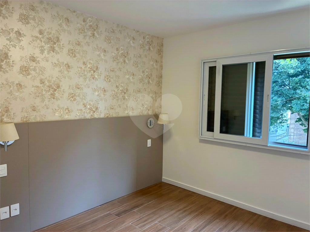 APARTAMENTO REFORMADO COM 2 QUARTOS SENDO 1 SUITE PROXIMO A ESTAÇÃO SANTA CRUZ