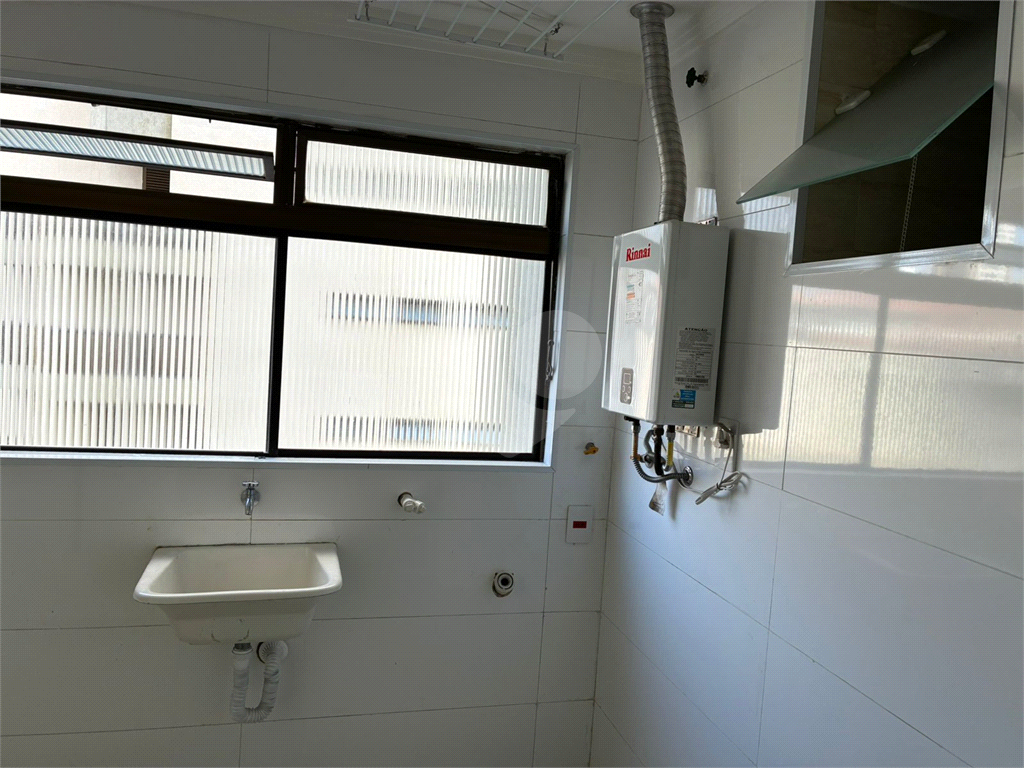 APARTAMENTO REFORMADO COM 2 QUARTOS SENDO 1 SUITE PROXIMO A ESTAÇÃO SANTA CRUZ