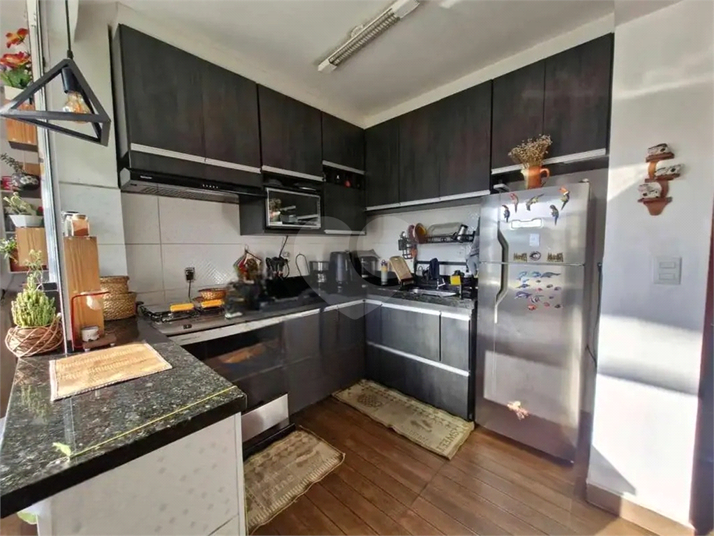 Apartamento com 3 dormitórios 