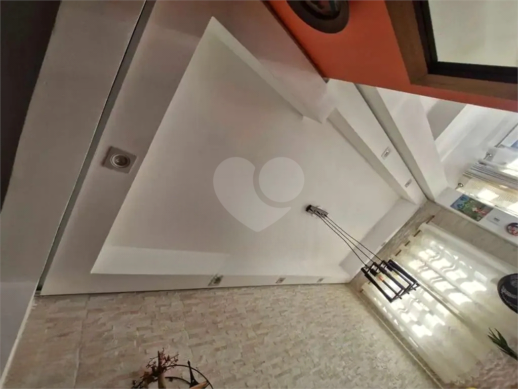 Apartamento com 3 dormitórios 