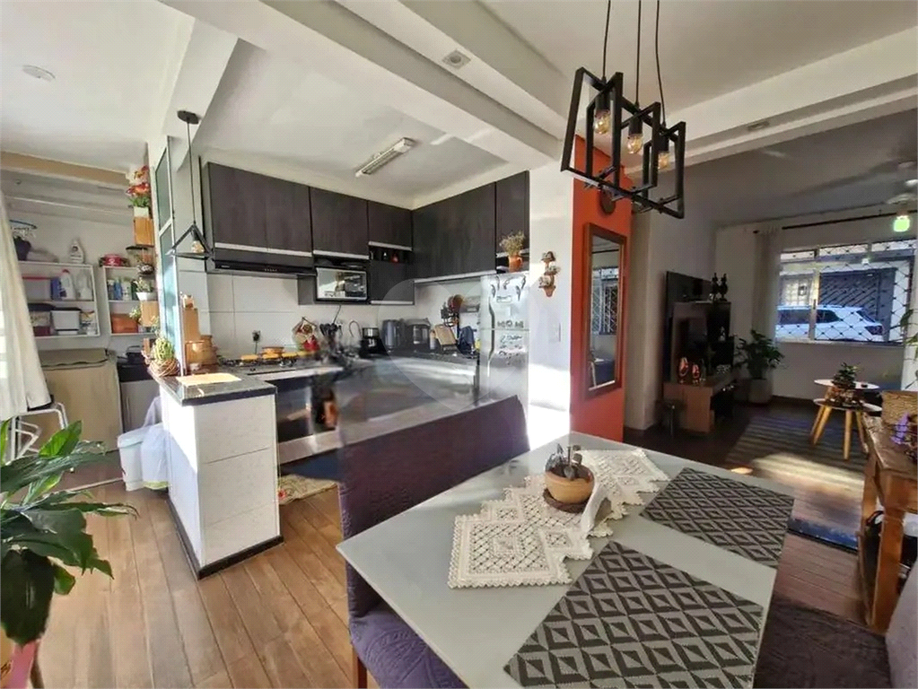 Apartamento com 3 dormitórios 