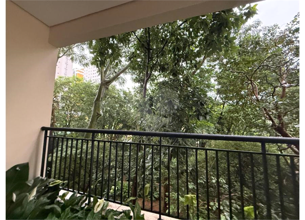 Apartamento Santa Terezinha a Venda 140m2 com 3 dormitórios e duas vagas reformado 