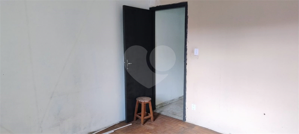 2 Casas –  Bairro Aricanduva -   c/ Salão Alugado –  56 m2 e  80 m2 – Terreno 5 x 25