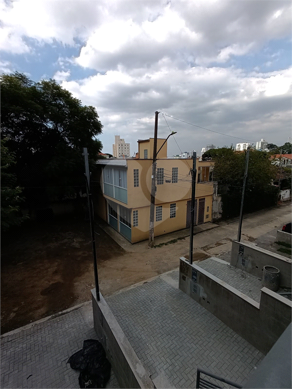 Excelente sobrado novo em travessa tranquila no bairro do Tucuruvi, ideal para quem busca conforto, privacidade e qualidade de vida.
