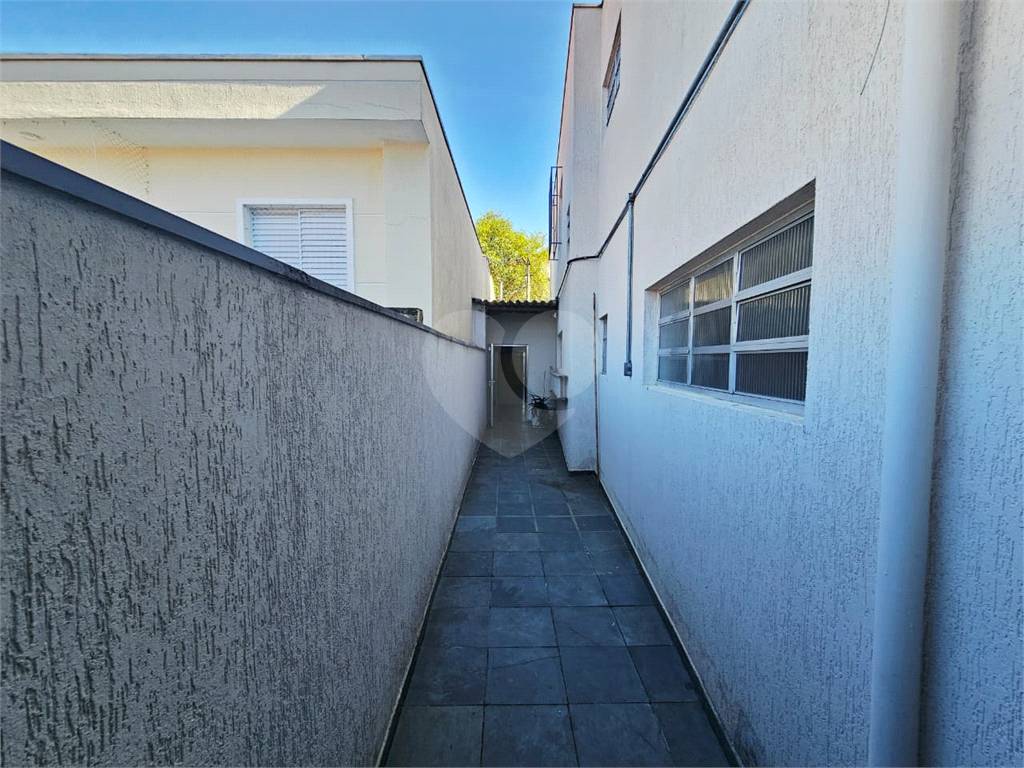 4 dormitórios, 1 suíte, 3 banheiros, 2 vagas, Área Total: 130,00 m², Construído: 174,00 m²