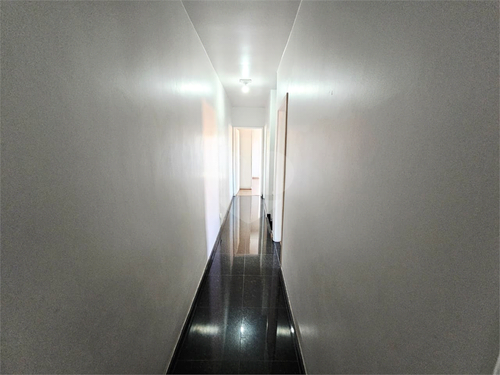4 dormitórios, 1 suíte, 3 banheiros, 2 vagas, Área Total: 130,00 m², Construído: 174,00 m²