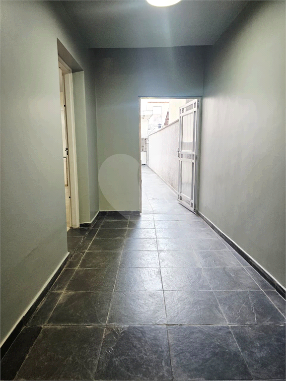 4 dormitórios, 1 suíte, 3 banheiros, 2 vagas, Área Total: 130,00 m², Construído: 174,00 m²