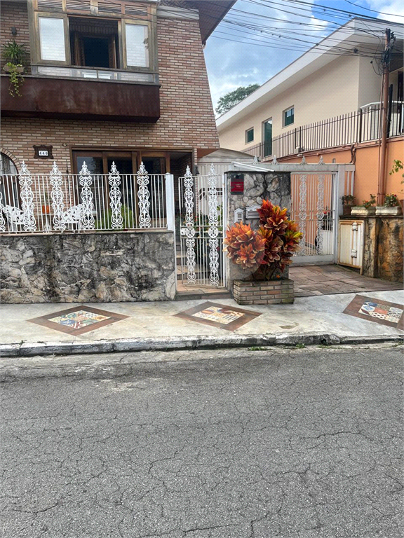 Sobrado Espaçoso e Decorado nas Palmas do Tremembé – 316m², Suíte com Varanda e 3 Vagas