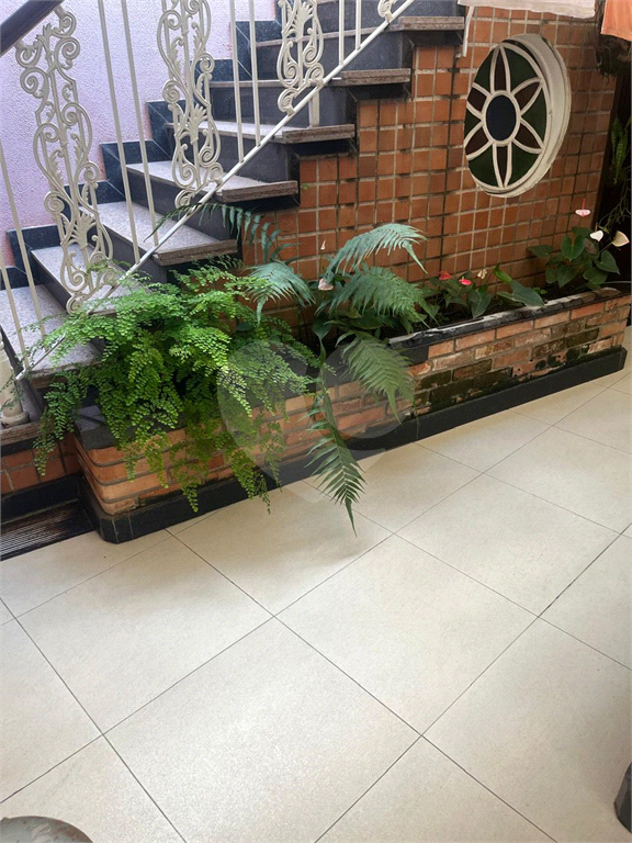 Sobrado Espaçoso e Decorado nas Palmas do Tremembé – 316m², Suíte com Varanda e 3 Vagas