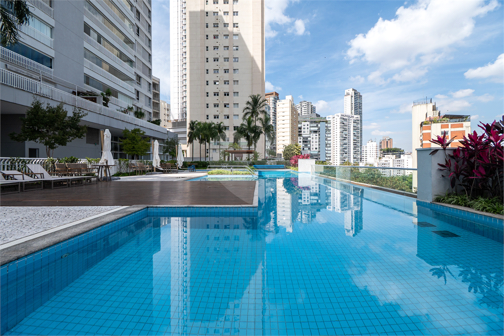 Apartamento para venda com 190 m², 3 suítes, 3 vagas na Vila Madalena-SP