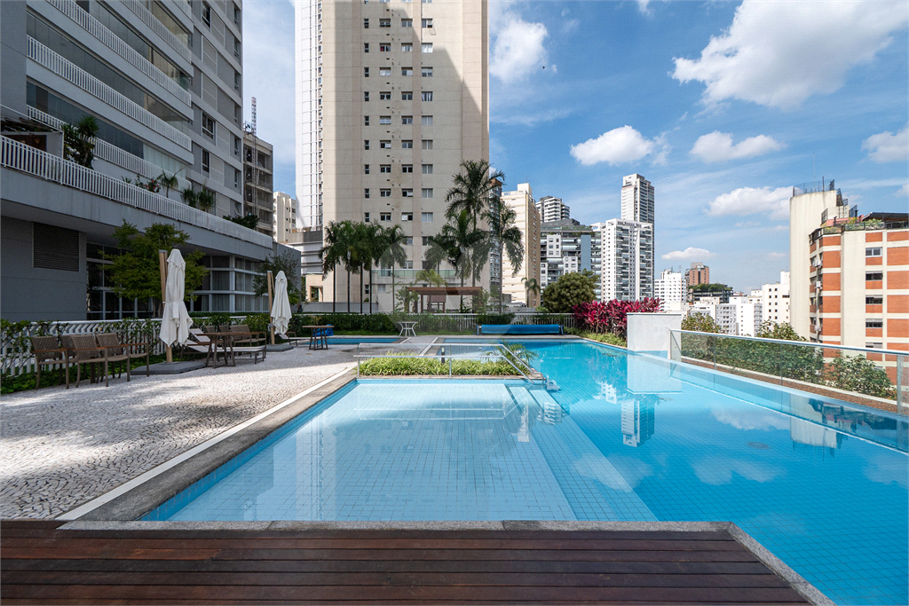 Apartamento para venda com 190 m², 3 suítes, 3 vagas na Vila Madalena-SP