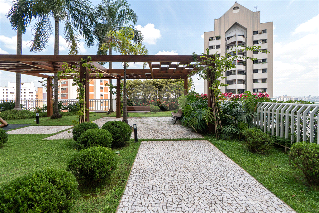 Apartamento para venda com 190 m², 3 suítes, 3 vagas na Vila Madalena-SP