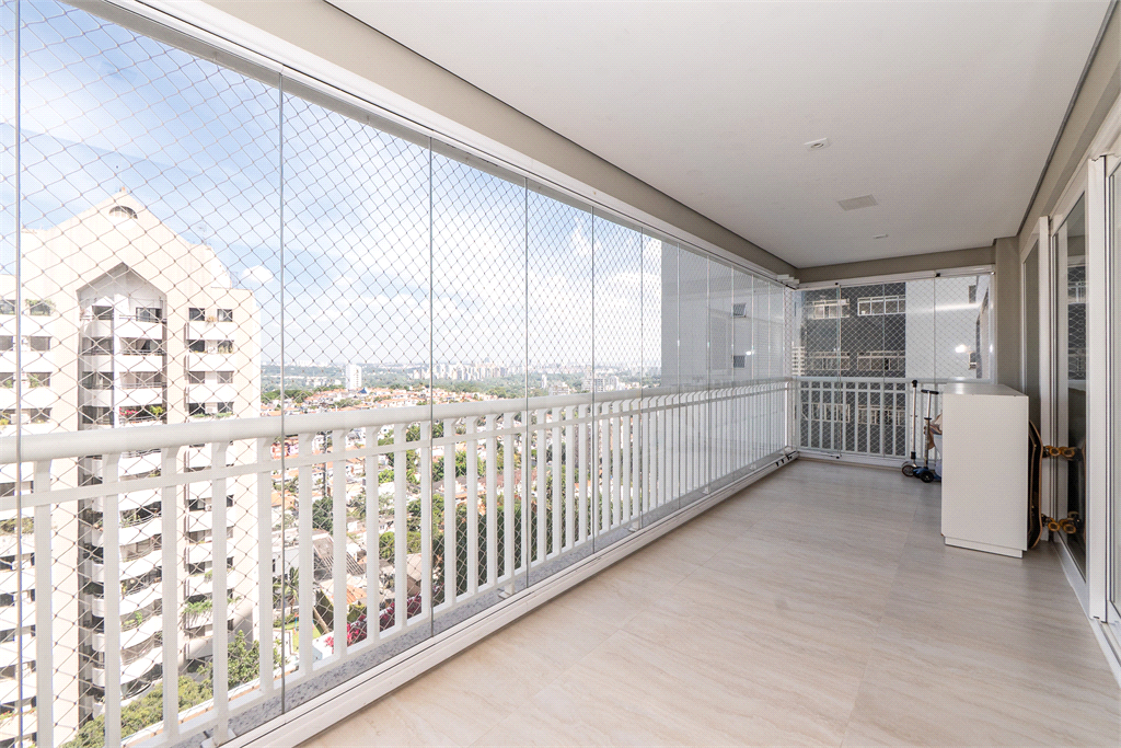 Apartamento para venda com 190 m², 3 suítes, 3 vagas na Vila Madalena-SP