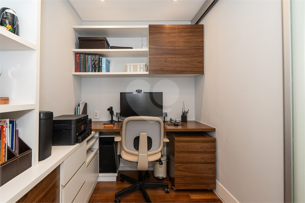 Apartamento para venda com 190 m², 3 suítes, 3 vagas na Vila Madalena-SP