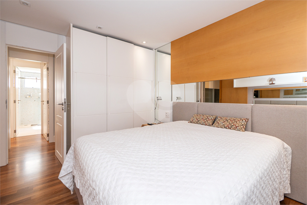 Apartamento para venda com 190 m², 3 suítes, 3 vagas na Vila Madalena-SP