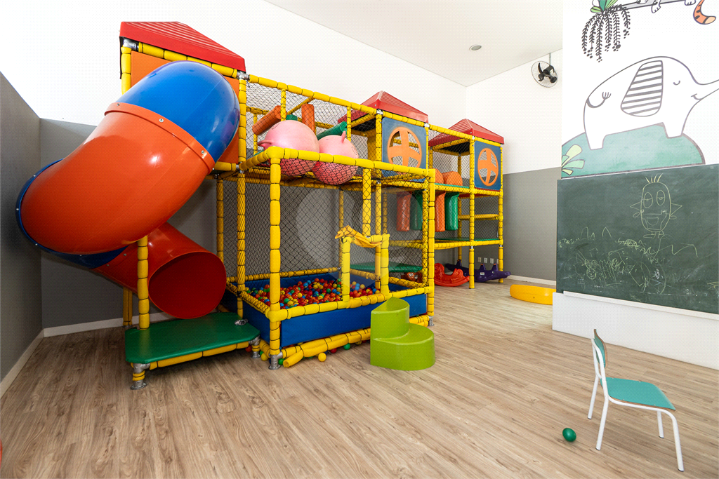 Apartamento para venda com 190 m², 3 suítes, 3 vagas na Vila Madalena-SP