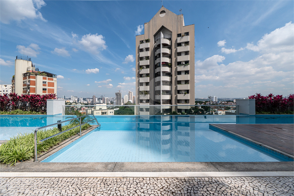 Apartamento para venda com 190 m², 3 suítes, 3 vagas na Vila Madalena-SP