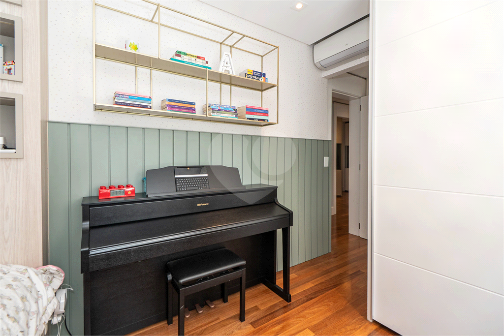 Apartamento para venda com 190 m², 3 suítes, 3 vagas na Vila Madalena-SP