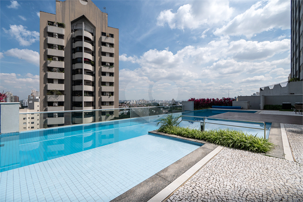 Apartamento para venda com 190 m², 3 suítes, 3 vagas na Vila Madalena-SP