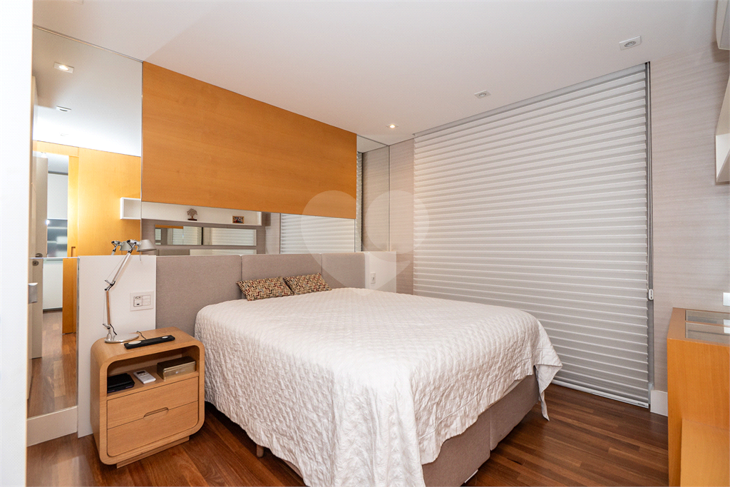 Apartamento para venda com 190 m², 3 suítes, 3 vagas na Vila Madalena-SP