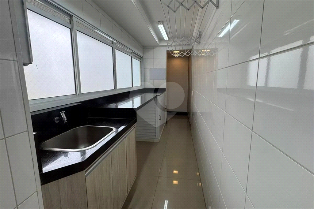 Apartamento Pompeia Locação 4 quartos, sendo 2 suites e 2 vagas de garagem 