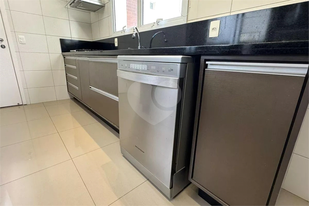 Apartamento Pompeia Locação 4 quartos, sendo 2 suites e 2 vagas de garagem 