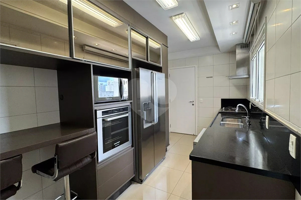 Apartamento Pompeia Locação 4 quartos, sendo 2 suites e 2 vagas de garagem 