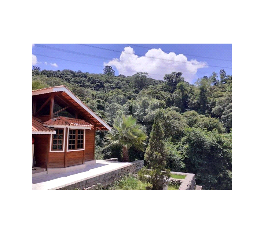Casa na Serra da Cantareira com Vista Permanente | 2.500m² no Parque Suíça