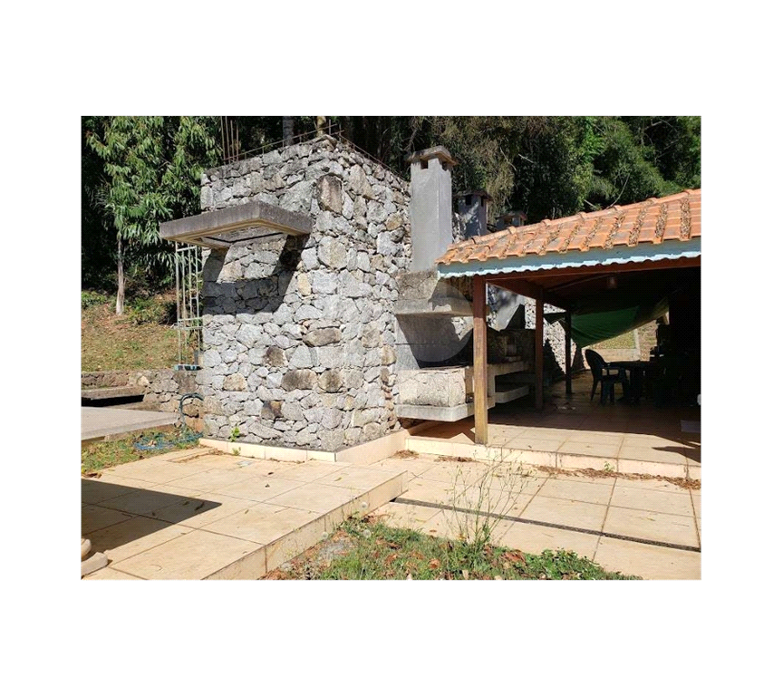 Casa na Serra da Cantareira com Vista Permanente | 2.500m² no Parque Suíça