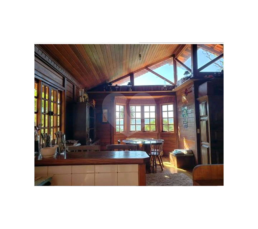 Casa na Serra da Cantareira com Vista Permanente | 2.500m² no Parque Suíça