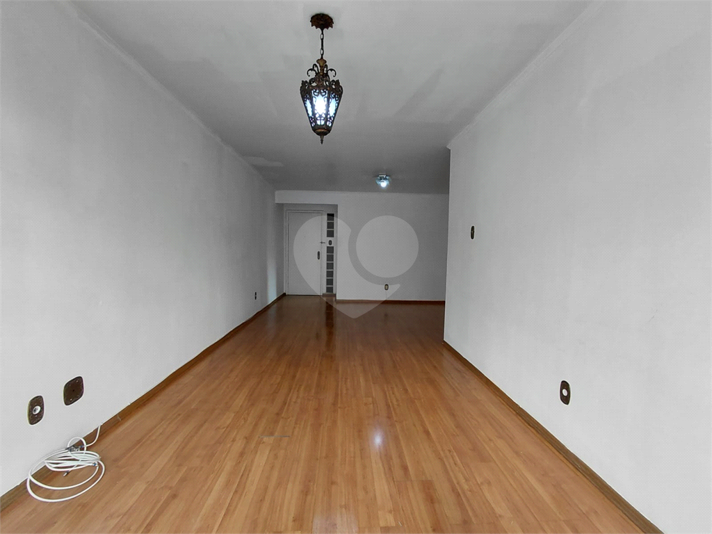 Imóvel 130m² sala de estar de 2 ambientes, 3 quartos, sendo 1 suíte e 2 vagas de garagem Perdizes.