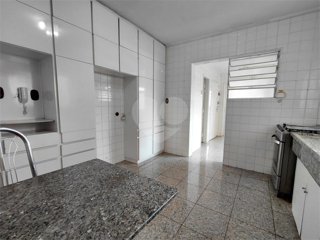 Imóvel 130m² sala de estar de 2 ambientes, 3 quartos, sendo 1 suíte e 2 vagas de garagem Perdizes.