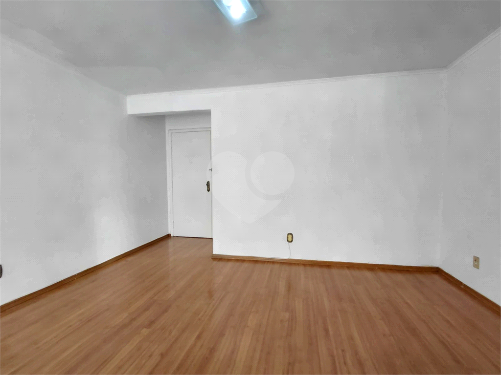 Imóvel 130m² sala de estar de 2 ambientes, 3 quartos, sendo 1 suíte e 2 vagas de garagem Perdizes.