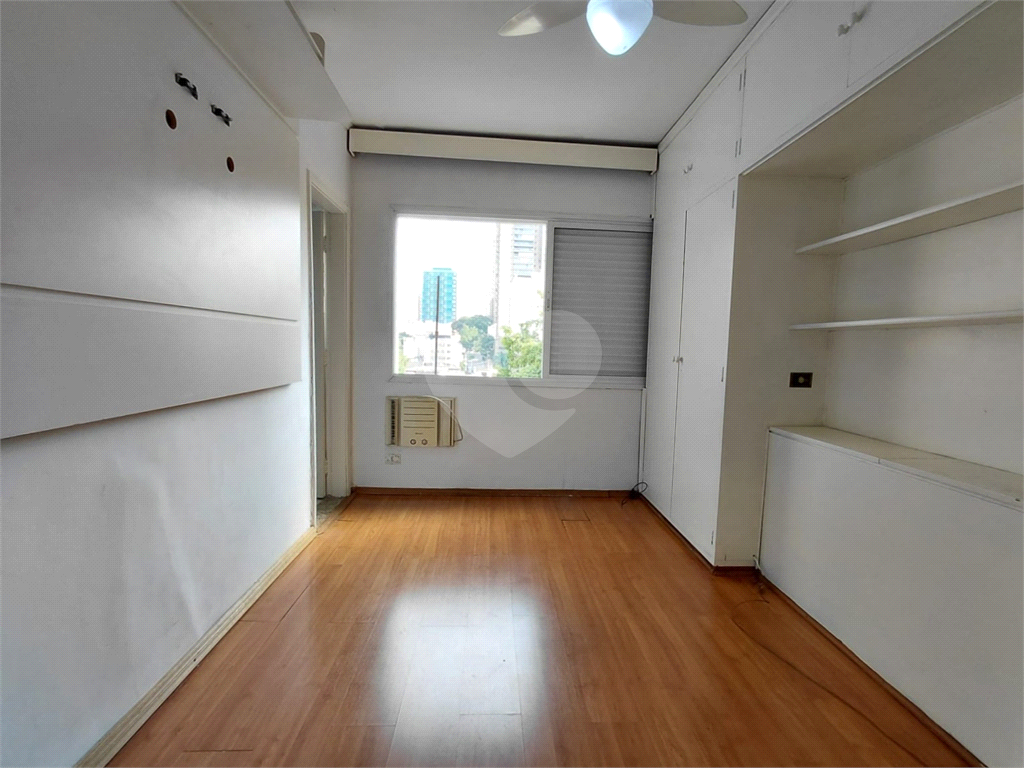 Imóvel 130m² sala de estar de 2 ambientes, 3 quartos, sendo 1 suíte e 2 vagas de garagem Perdizes.