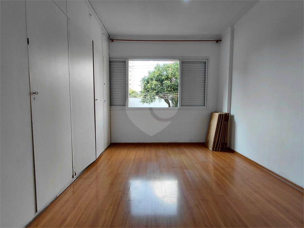 Imóvel 130m² sala de estar de 2 ambientes, 3 quartos, sendo 1 suíte e 2 vagas de garagem Perdizes.