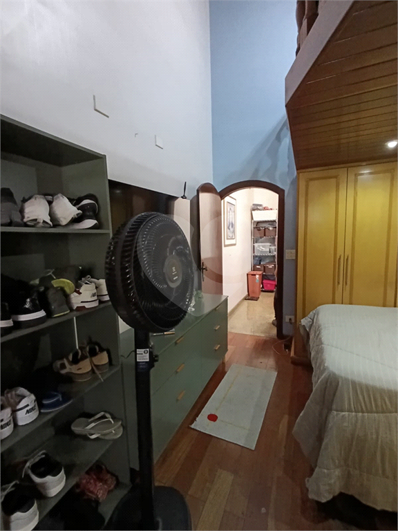 Excelente sobrado de 2 andares, muito bem distribuído para família grande. 