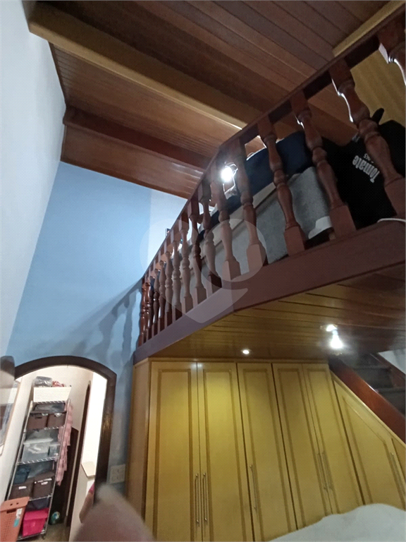 Excelente sobrado de 2 andares, muito bem distribuído para família grande. 