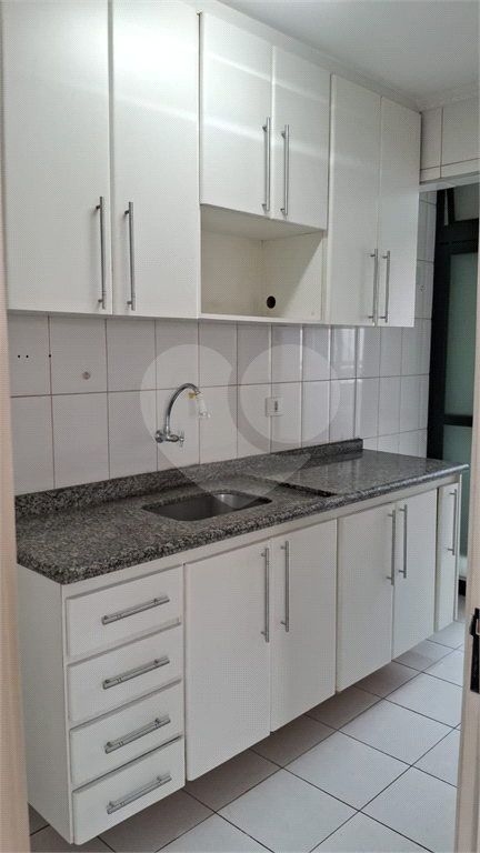 APARTAMENTO em SANTANA