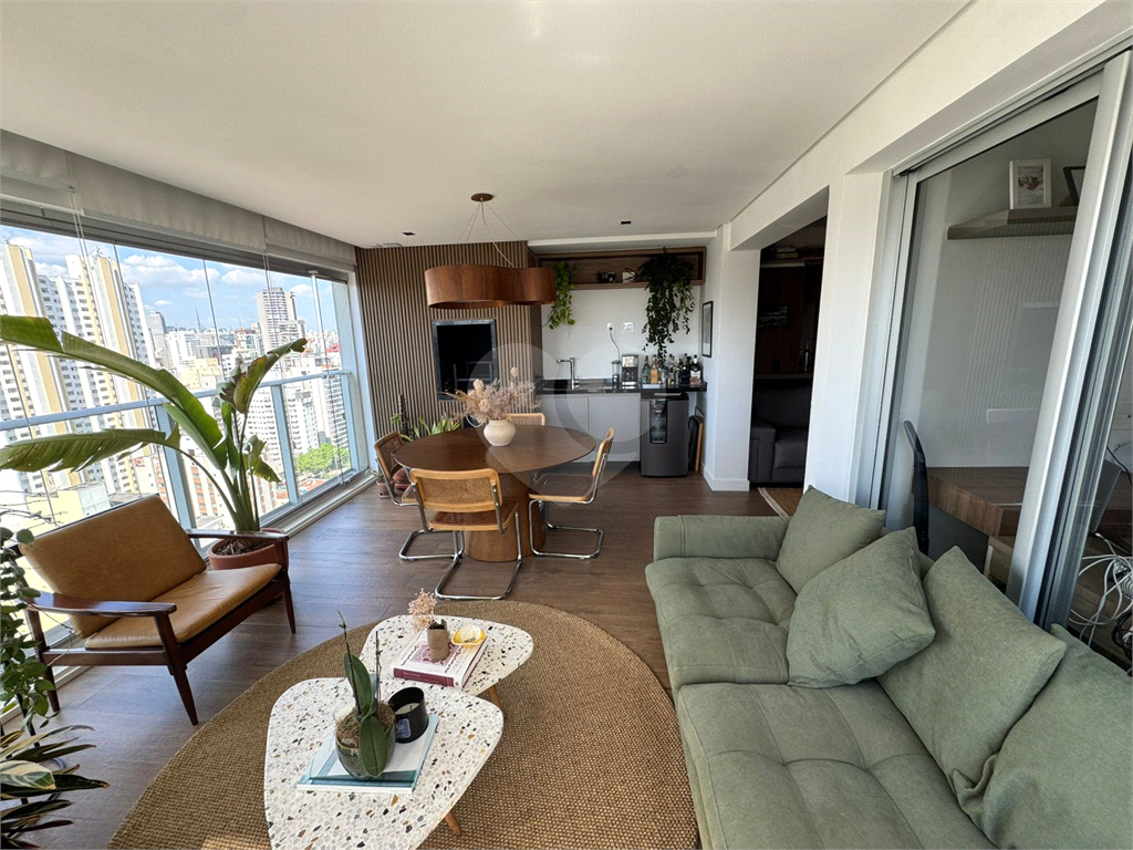 Apartamento com 2 dormitórios (1 suíte), varanda gourmet, 2 vagas e lazer completo – Rua Dr. Virgílio de Carvalho Pinto