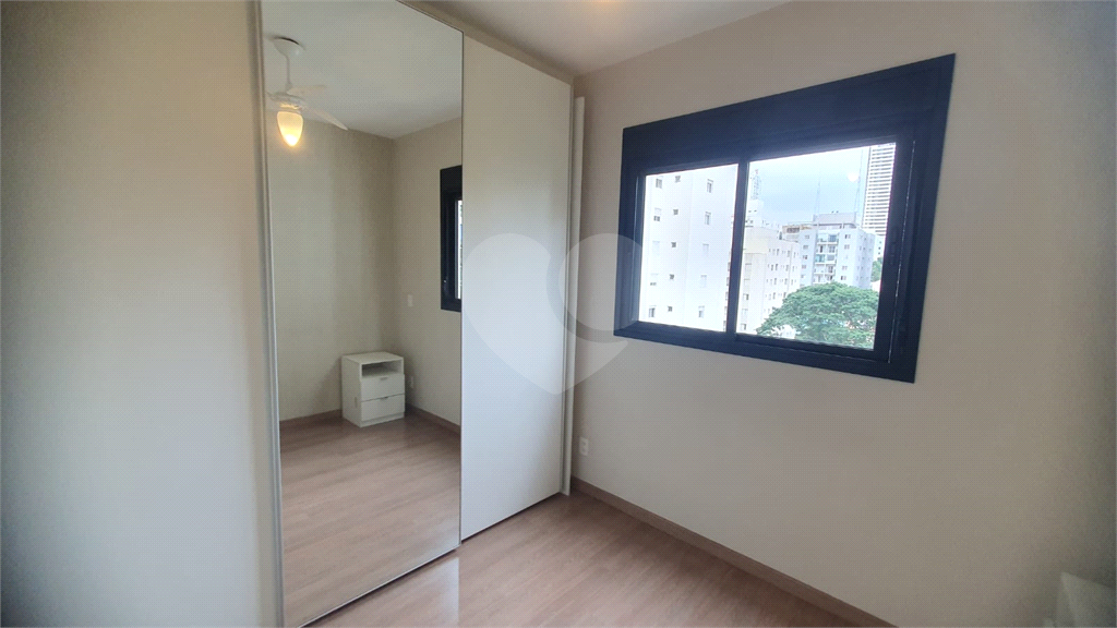 Apartamento 3 quartos (1 suíte) à venda em Pinheiros – 58m², andar alto, varanda, 1 vaga – pronto para morar