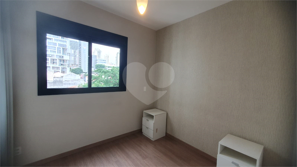 Apartamento 3 quartos (1 suíte) à venda em Pinheiros – 58m², andar alto, varanda, 1 vaga – pronto para morar