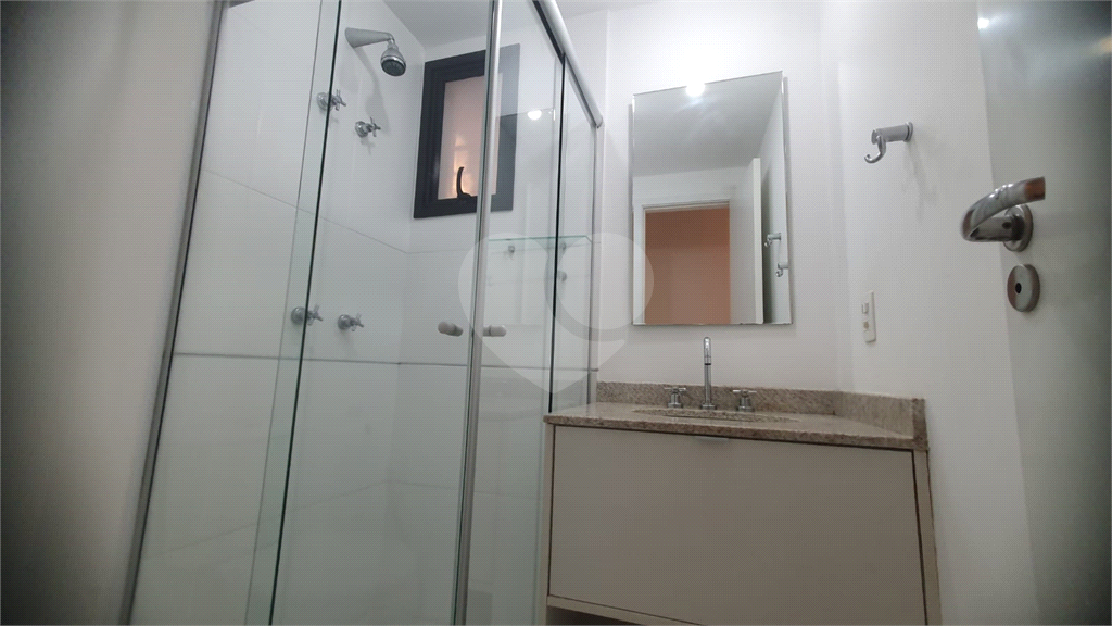 Apartamento 3 quartos (1 suíte) à venda em Pinheiros – 58m², andar alto, varanda, 1 vaga – pronto para morar