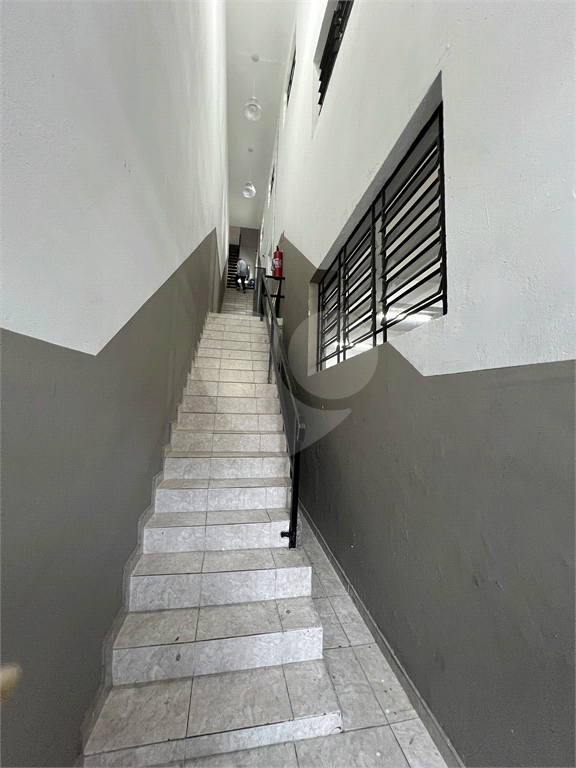 Predio Comercial com 4 andares, elevador e entrada Trifasica, próximo ao Trimais e Andorinha