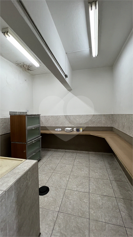 Predio Comercial com 4 andares, elevador e entrada Trifasica, próximo ao Trimais e Andorinha