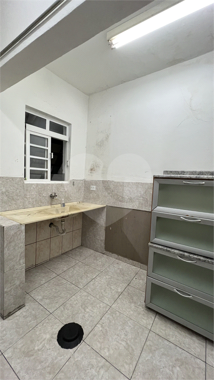 Predio Comercial com 4 andares, elevador e entrada Trifasica, próximo ao Trimais e Andorinha