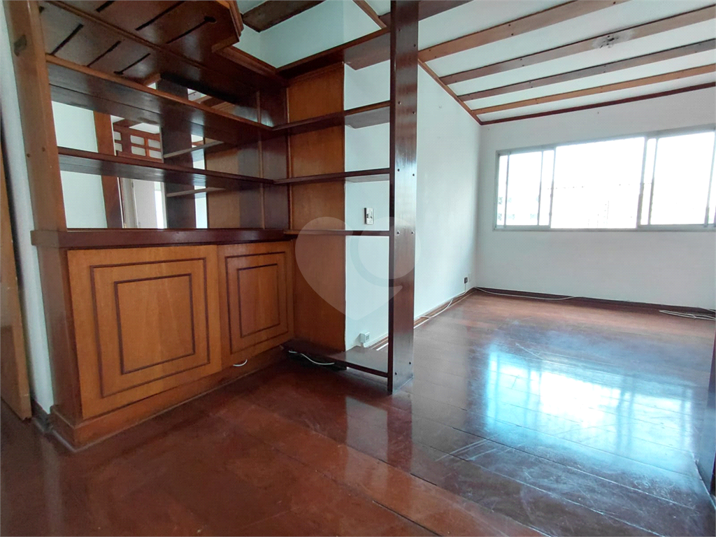 Apartamento à venda em Santana 2 dormitórios com vaga