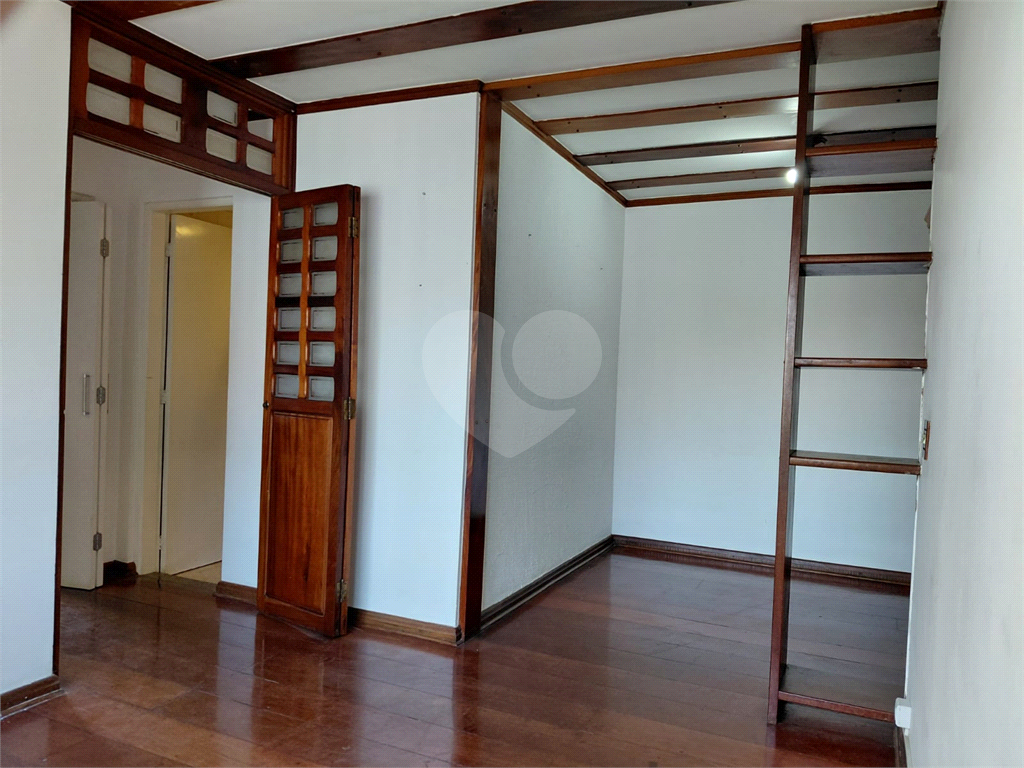 Apartamento à venda em Santana 2 dormitórios com vaga