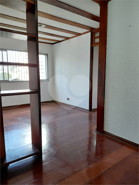 Apartamento à venda em Santana 2 dormitórios com vaga